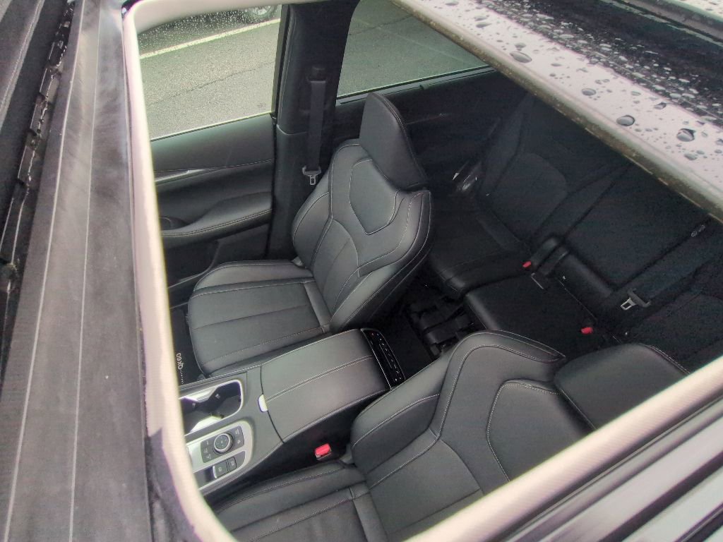 Used 2026 INFINITI QX60 Luxe w/ Cargo Package FWD image 11