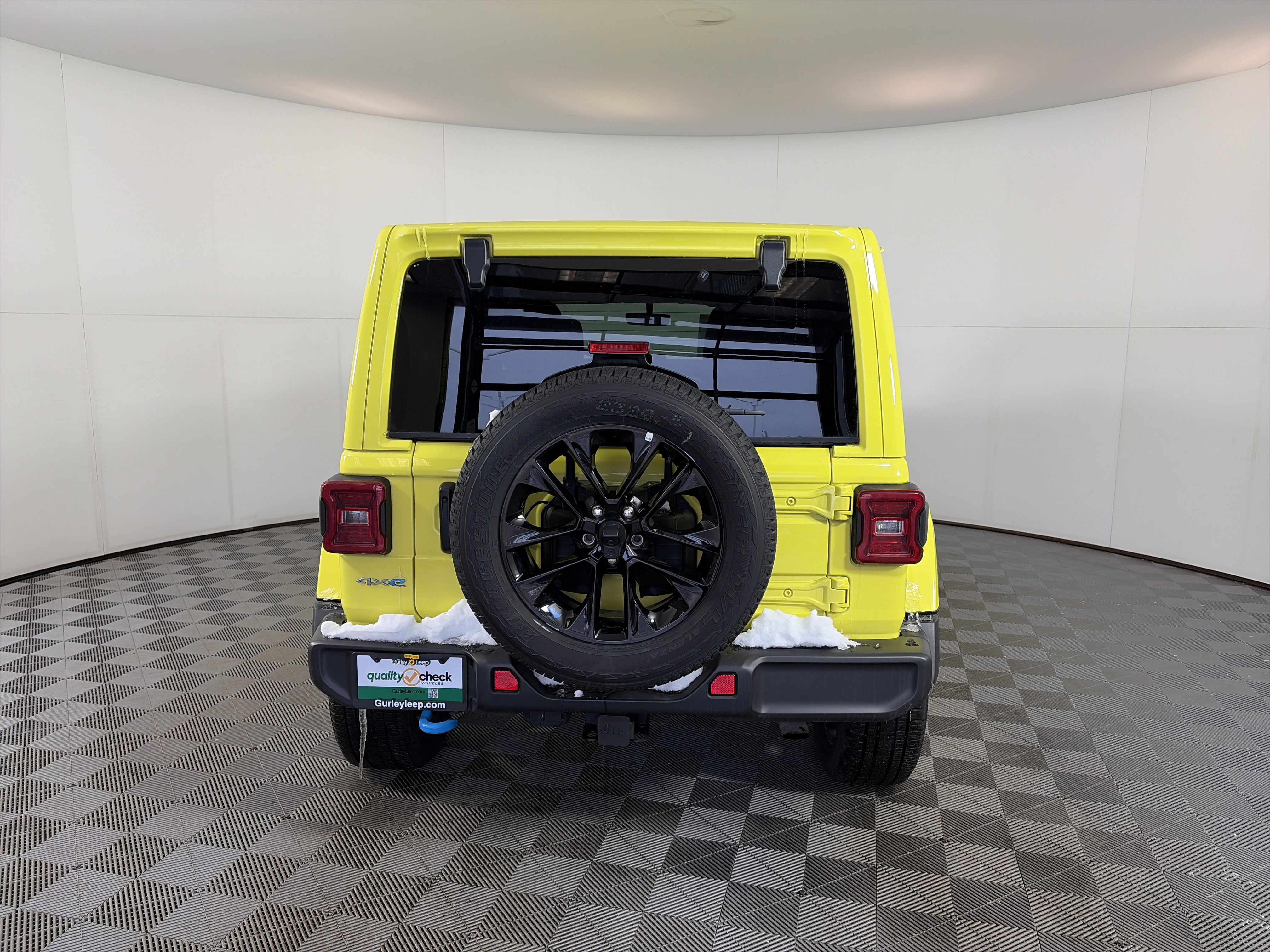 Used 2023 Jeep Wrangler Sahara w/ Cold Weather Group image 9