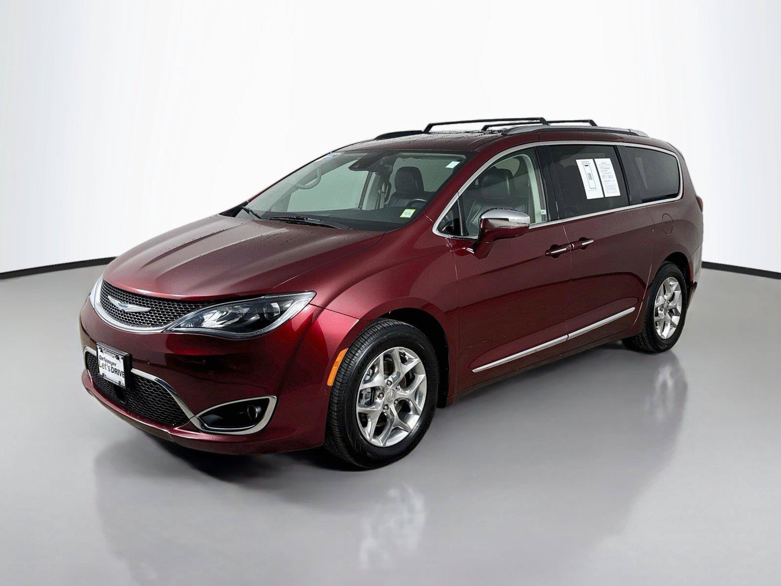 Used 2019 Chrysler Pacifica Limited w/ Advanced Safetytec Group FWD image 8