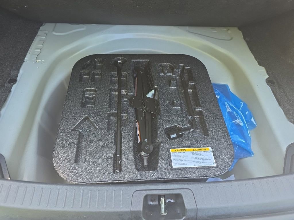 Used 2025 Toyota Corolla LE image 34