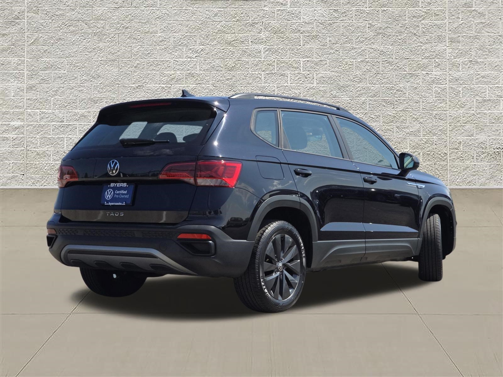 Certified 2024 Volkswagen Taos S FWD image 7