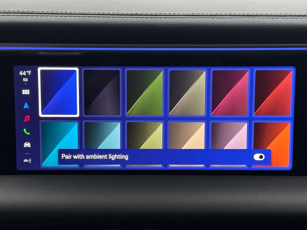 Used 2024 Porsche Macan 4 Electric image 32