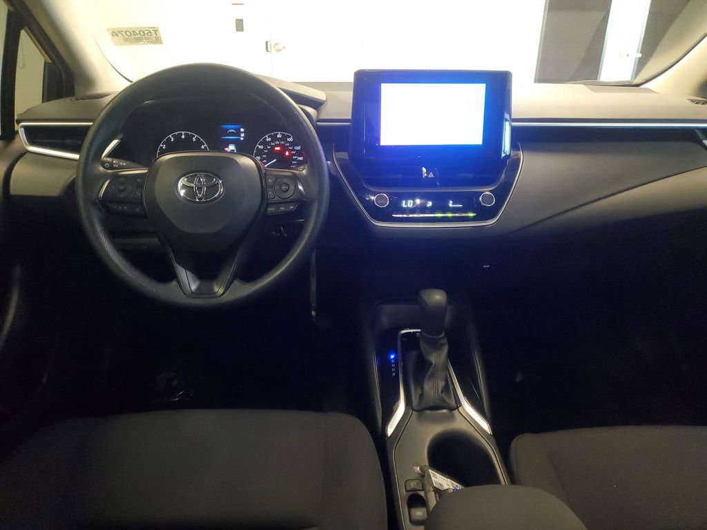 Used 2023 Toyota Corolla LE image 9