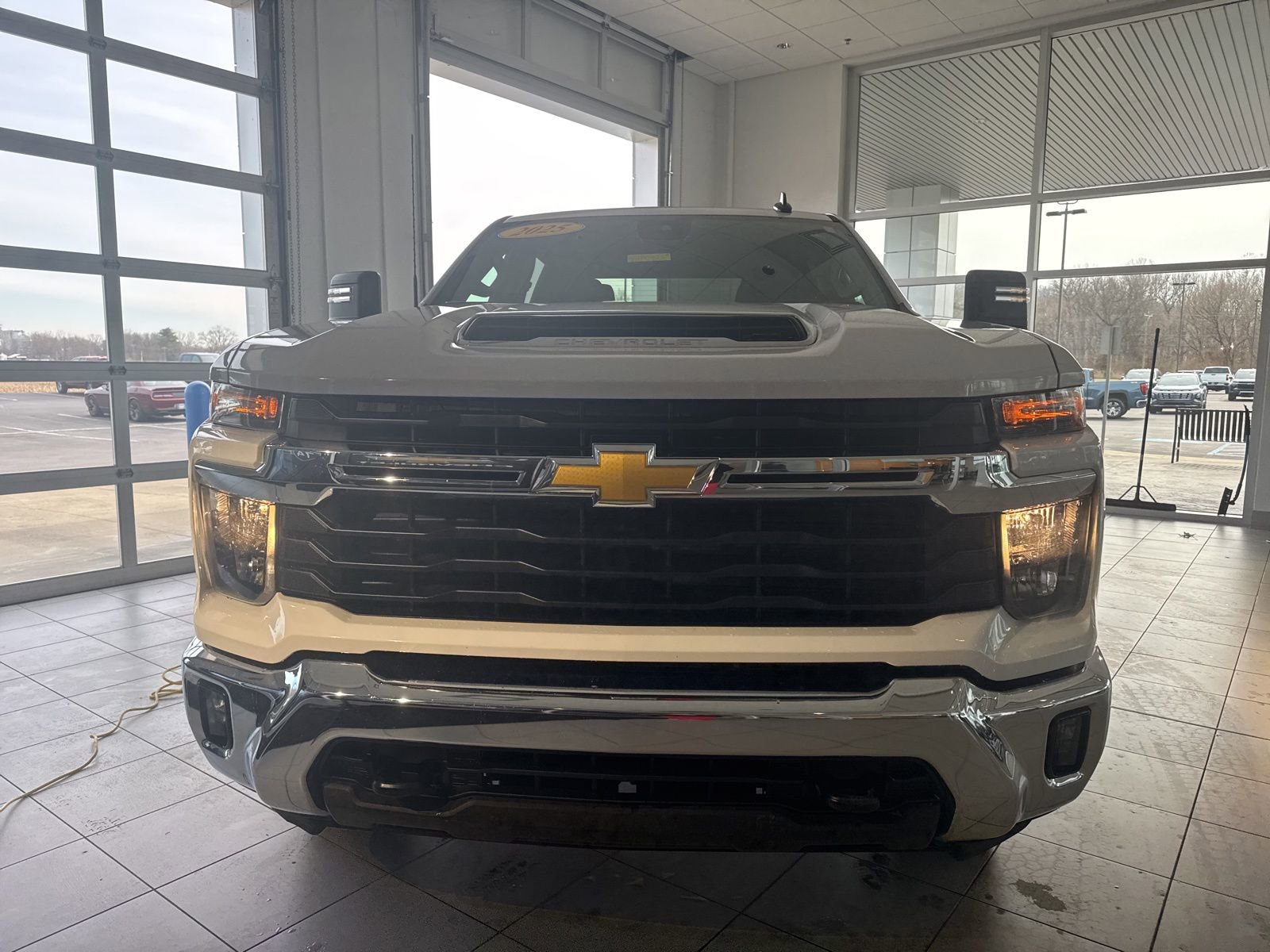 Used 2025 Chevrolet Silverado 2500 LT w/ Convenience Package image 2
