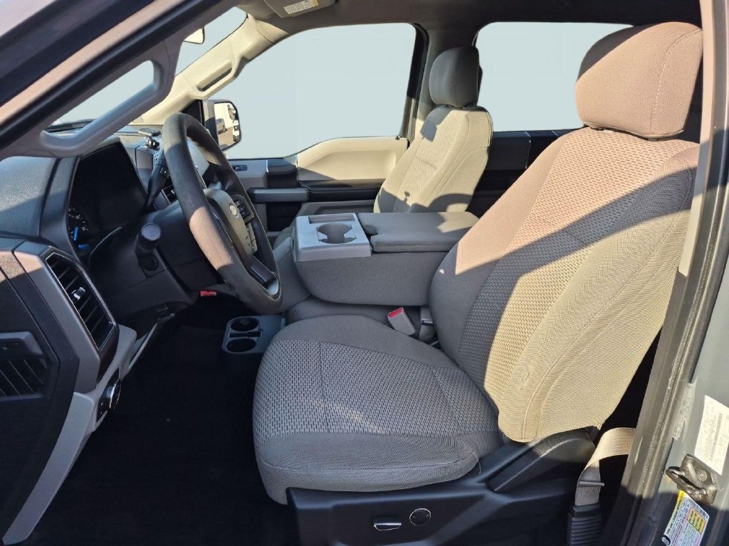 Used 2017 Ford F150 XLT AWD/4WD image 21