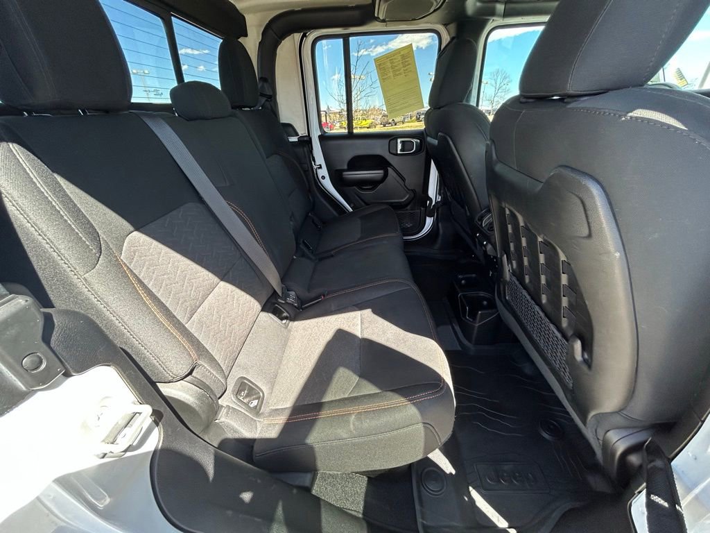 Used 2021 Jeep Gladiator Mojave AWD/4WD image 29