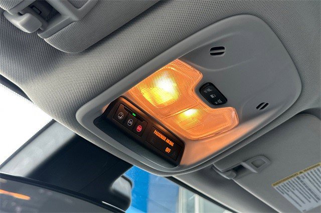 Certified 2022 Chevrolet Bolt EUV LT w/ Comfort Package image 19