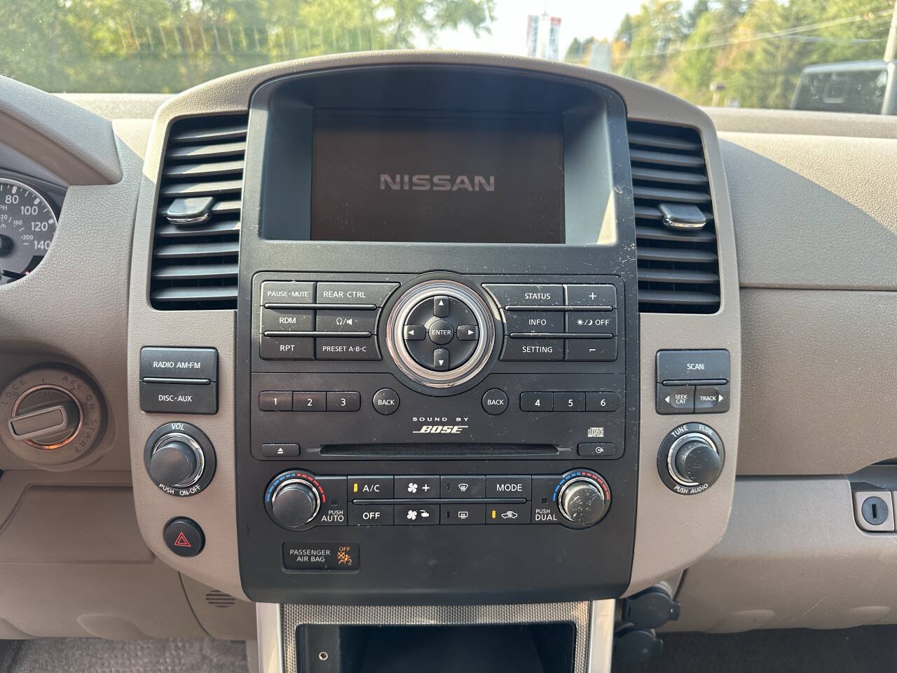 Used 2011 Nissan Pathfinder Silver AWD/4WD image 15