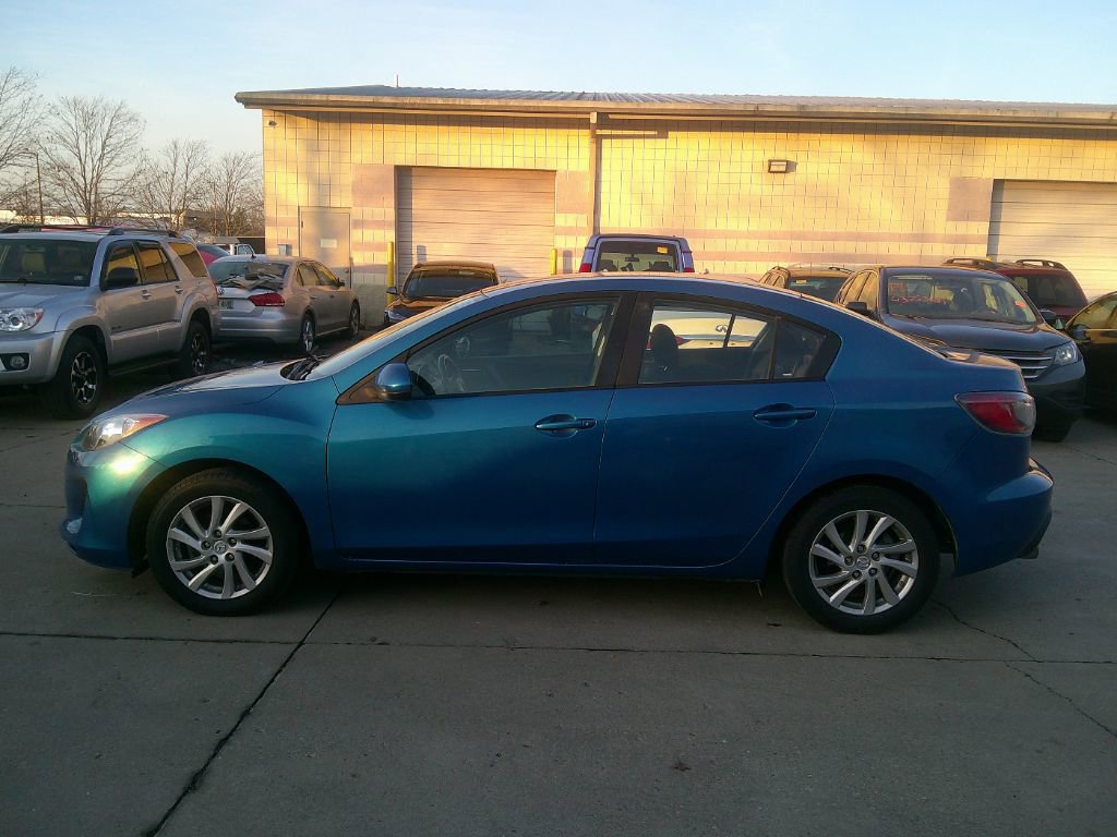 Used 2012 MAZDA MAZDA3 i Touring image 9