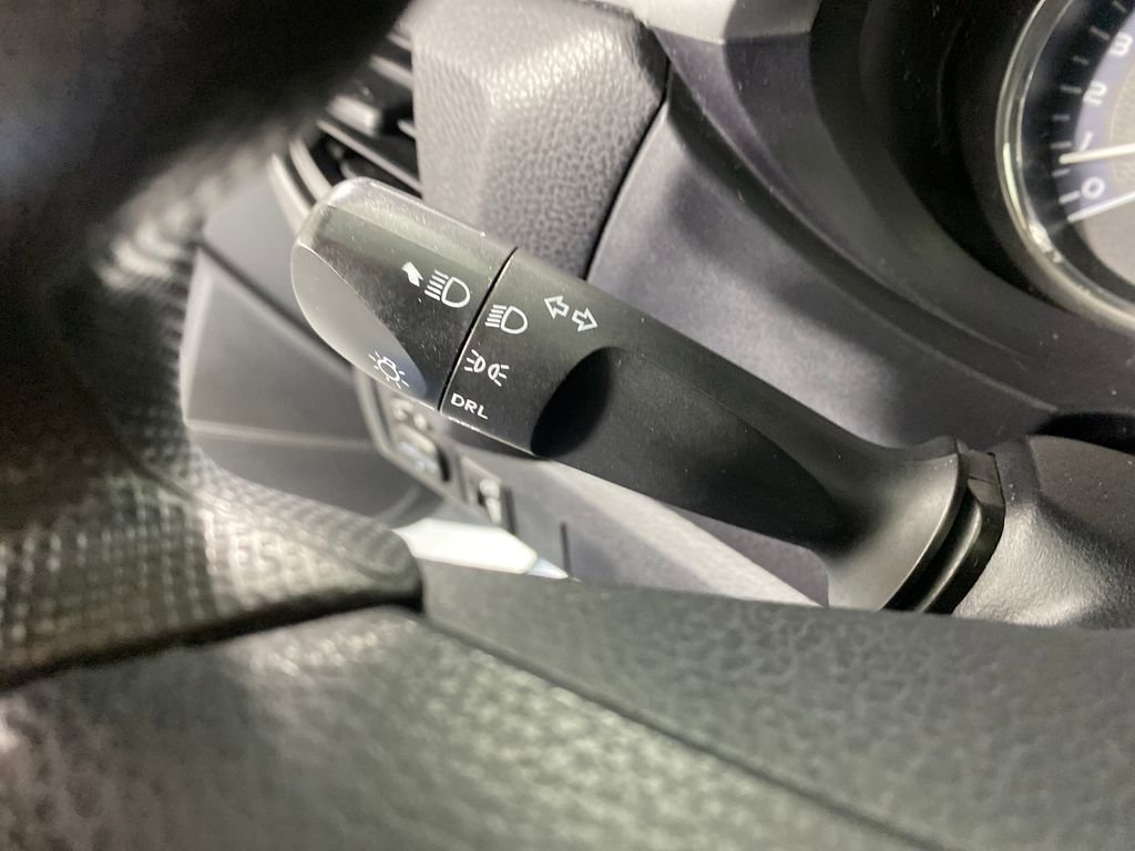 Used 2015 Toyota Corolla L image 17