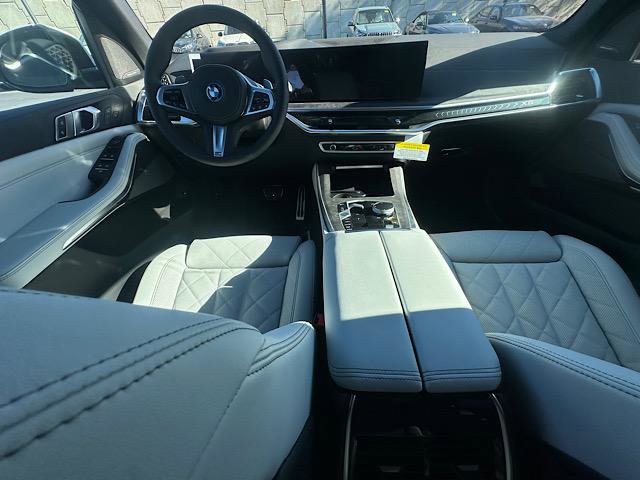New 2026 BMW X5 xDrive50e w/ M Sport Package image 7