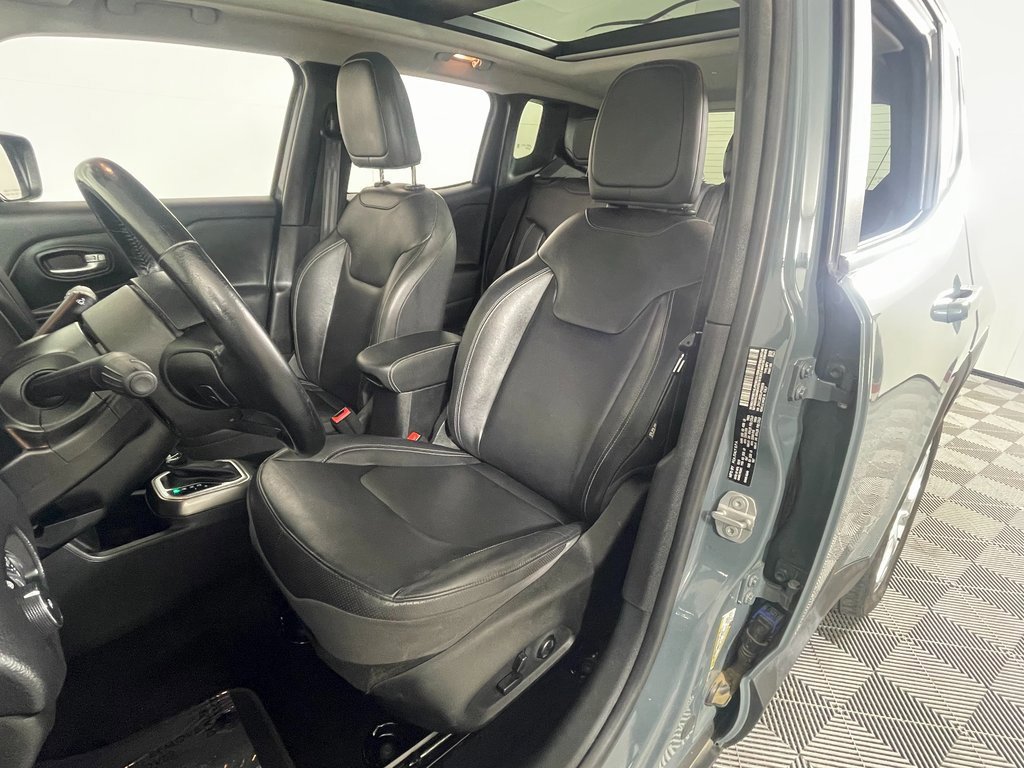 Used 2018 Jeep Renegade Limited w/ UConnect 8.4 Nav Group image 23