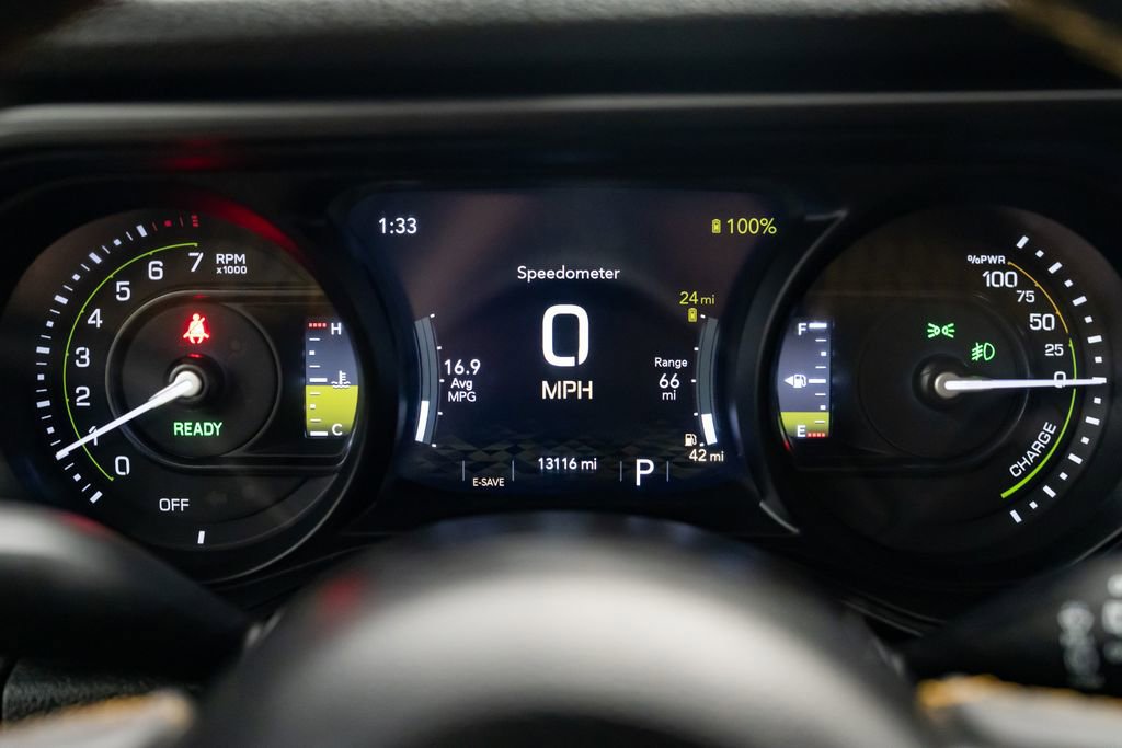 Used 2024 Jeep Wrangler Unlimited image 17