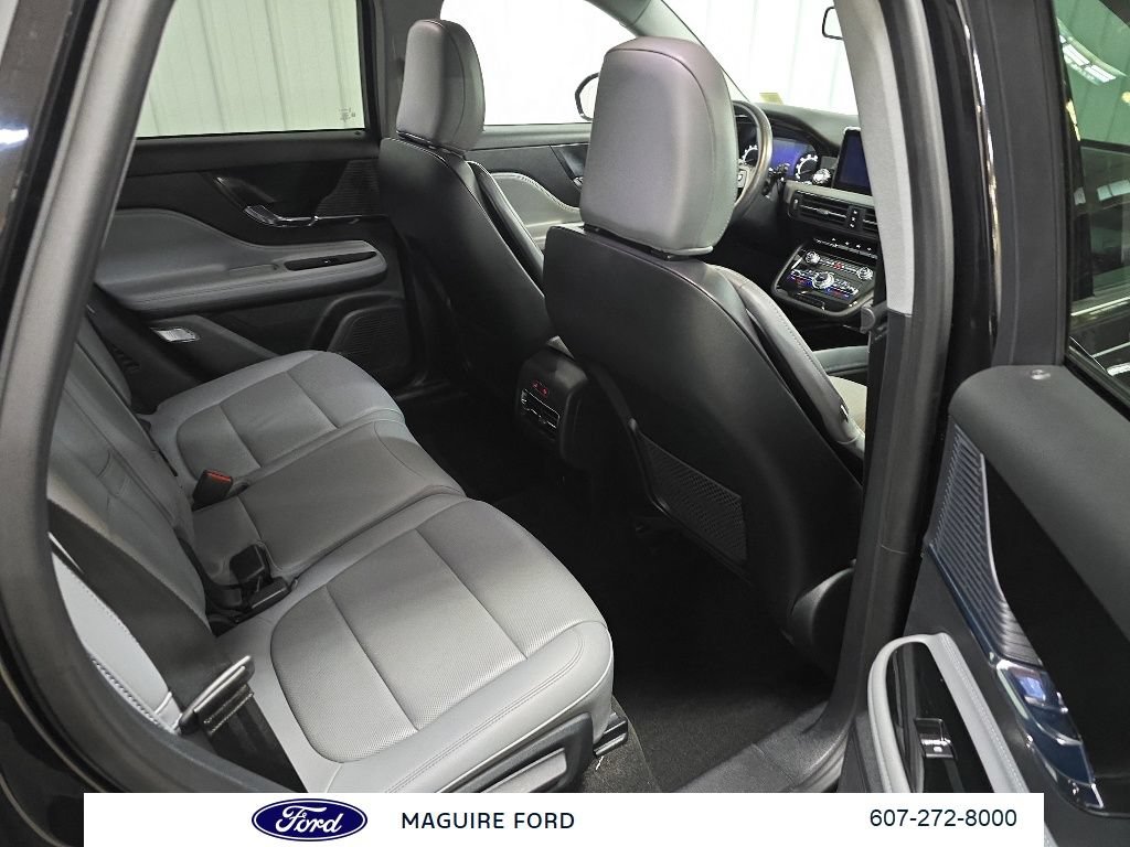 Used 2021 Lincoln Corsair AWD w/ Premium Package image 21