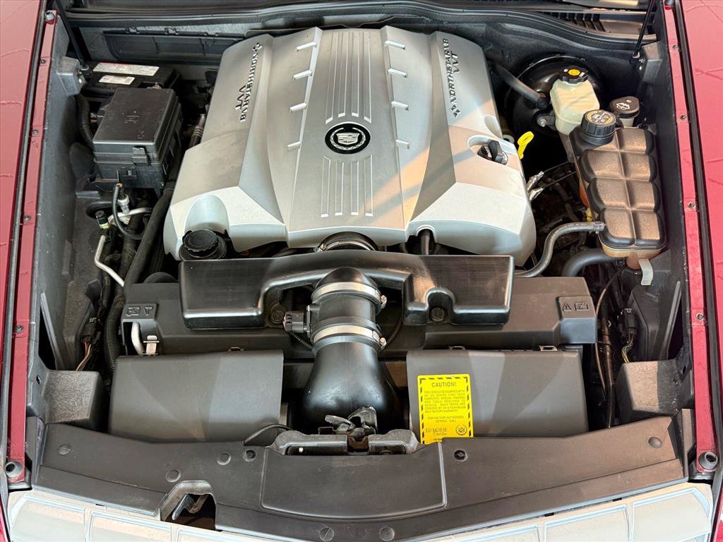 Used 2007 Cadillac XLR RWD image 30