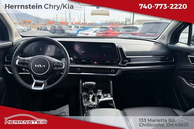 Used 2024 Kia Sportage EX image 6