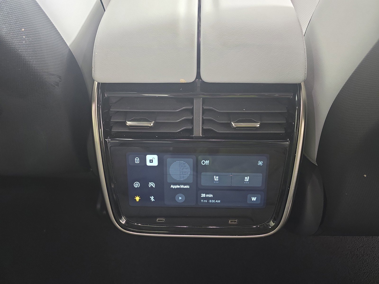 Used 2022 Rivian R1T Adventure AWD/4WD image 28