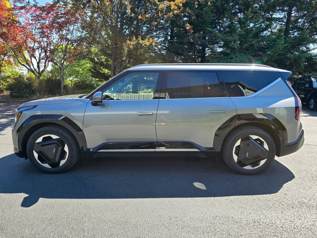 Certified 2024 Kia EV9 Land AWD/4WD image 4