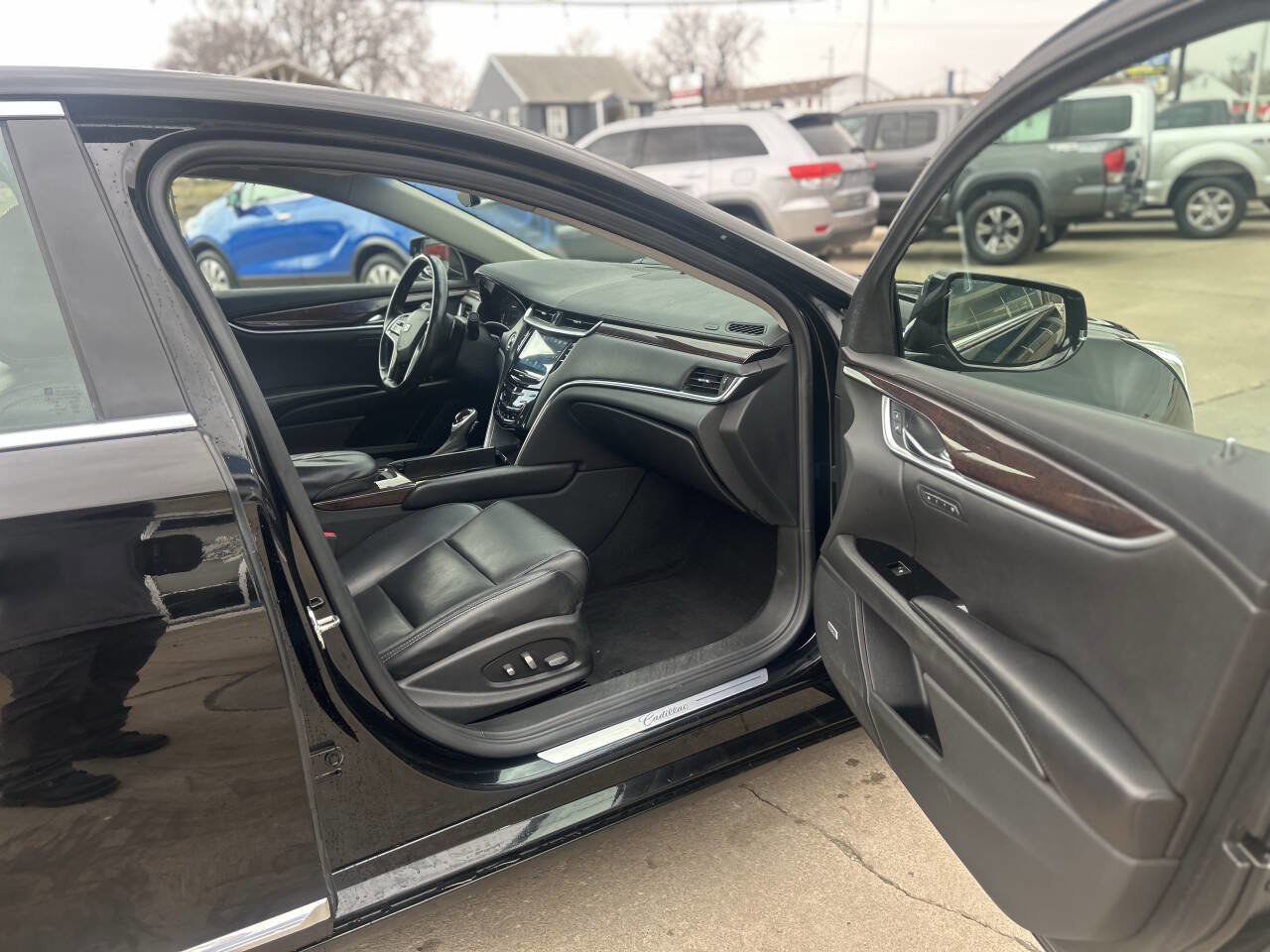 Used 2016 Cadillac XTS Luxury image 21