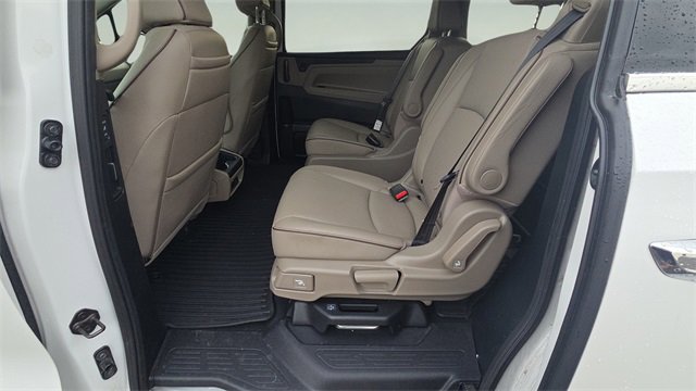 Used 2023 Honda Odyssey Elite image 17