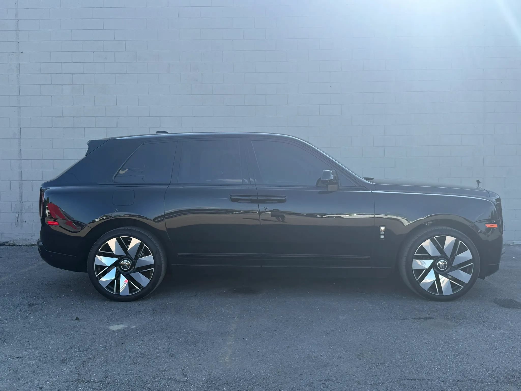 Used 2019 Rolls-Royce Cullinan AWD/4WD image 14