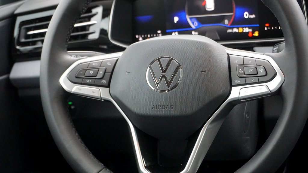 Used 2025 Volkswagen Jetta SE image 11