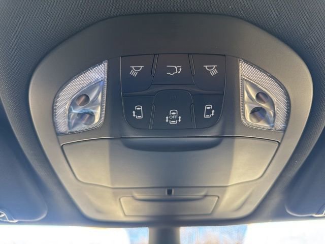 New 2026 Chrysler Pacifica Select image 20