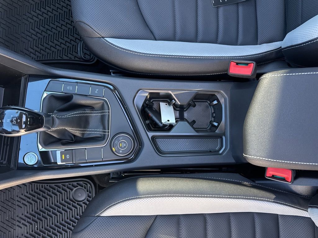 New 2026 Volkswagen Taos SEL image 28