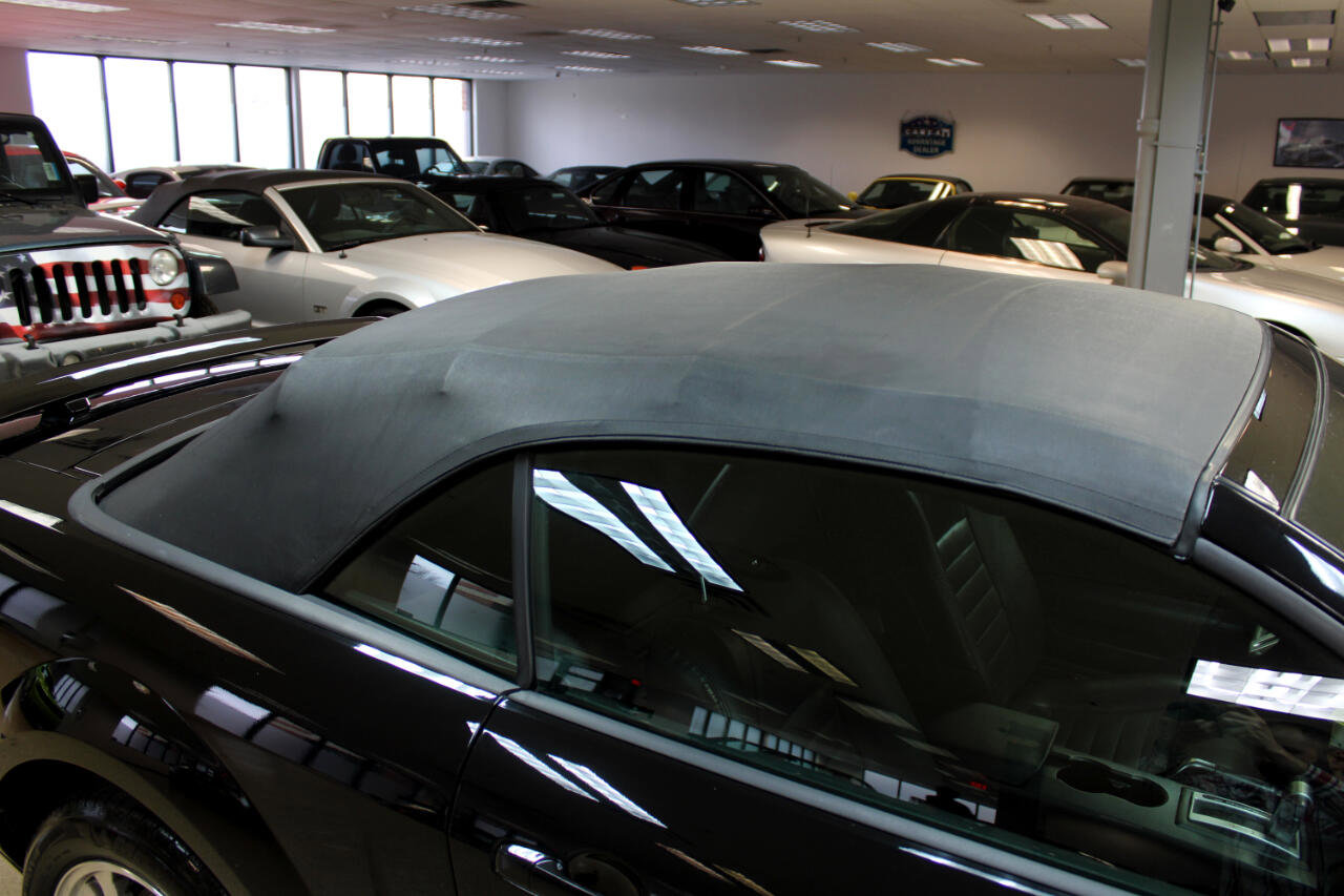 Used 2005 Ford Mustang GT image 12