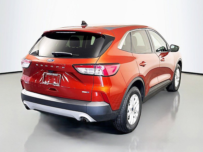 Used 2020 Ford Escape SE image 7