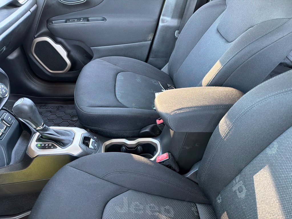 Used 2017 Jeep Renegade Sport w/ Power & Air Group FWD image 13