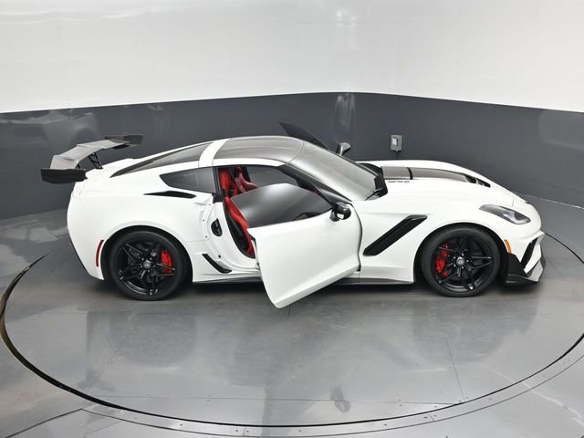 Used 2019 Chevrolet Corvette ZR1 RWD image 18