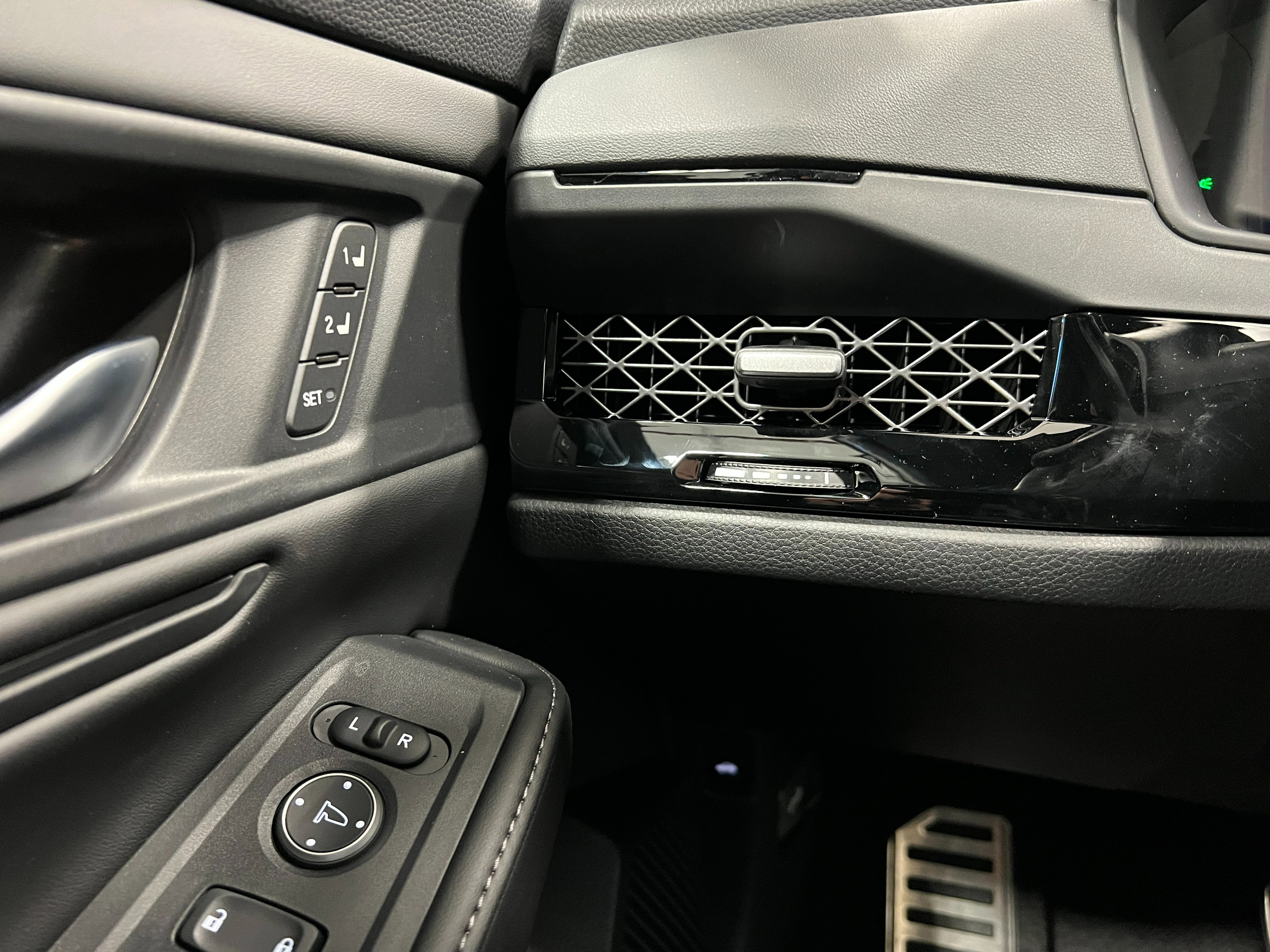 New 2025 Honda Accord Sport image 18