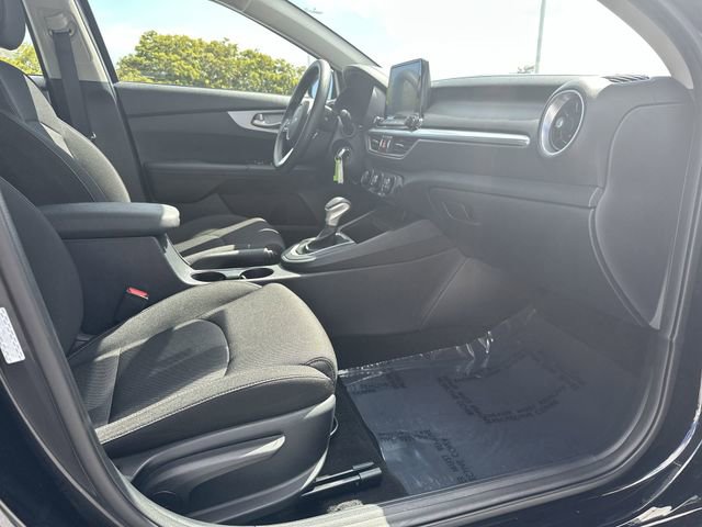 Used 2024 Kia Forte LXS image 31