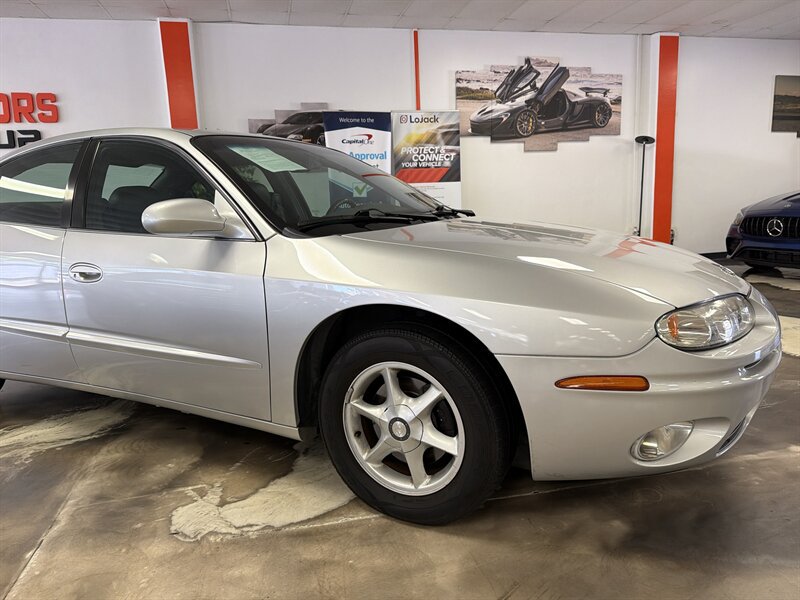 Used 2001 Oldsmobile Aurora 3.5 w/ Convenience Pkg FWD image 10