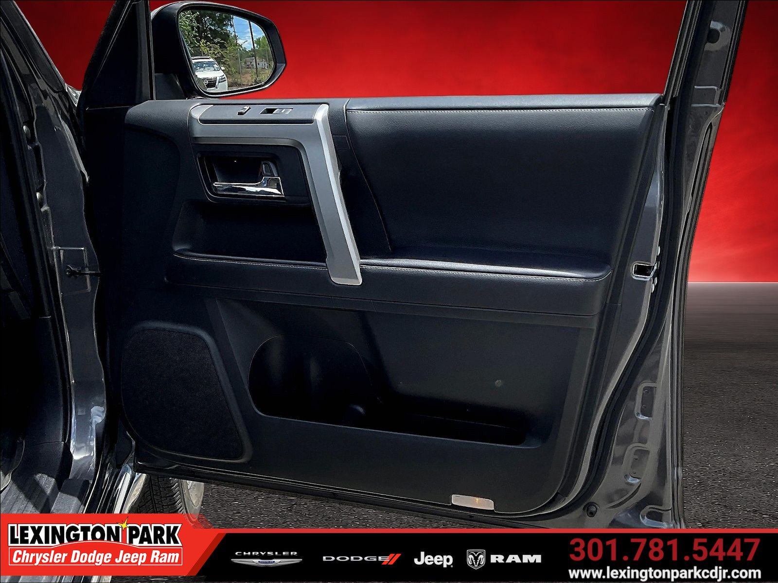 Used 2023 Toyota 4Runner Limited AWD/4WD image 27