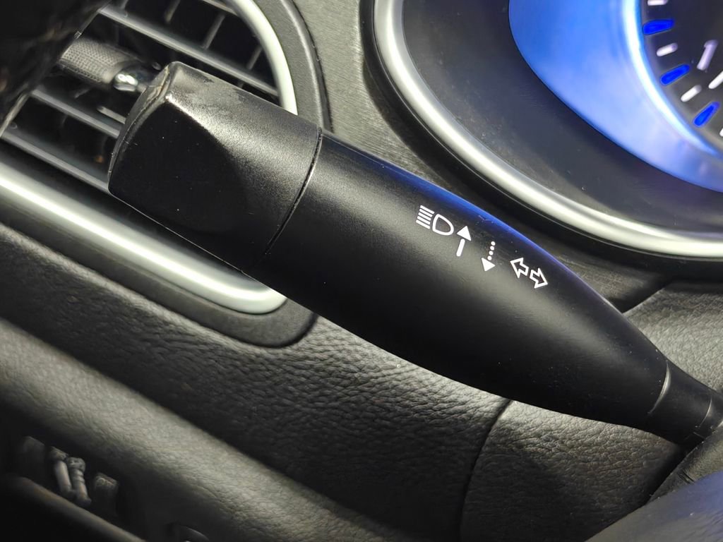 Used 2015 Chrysler 200 Limited w/ Comfort Group image 45