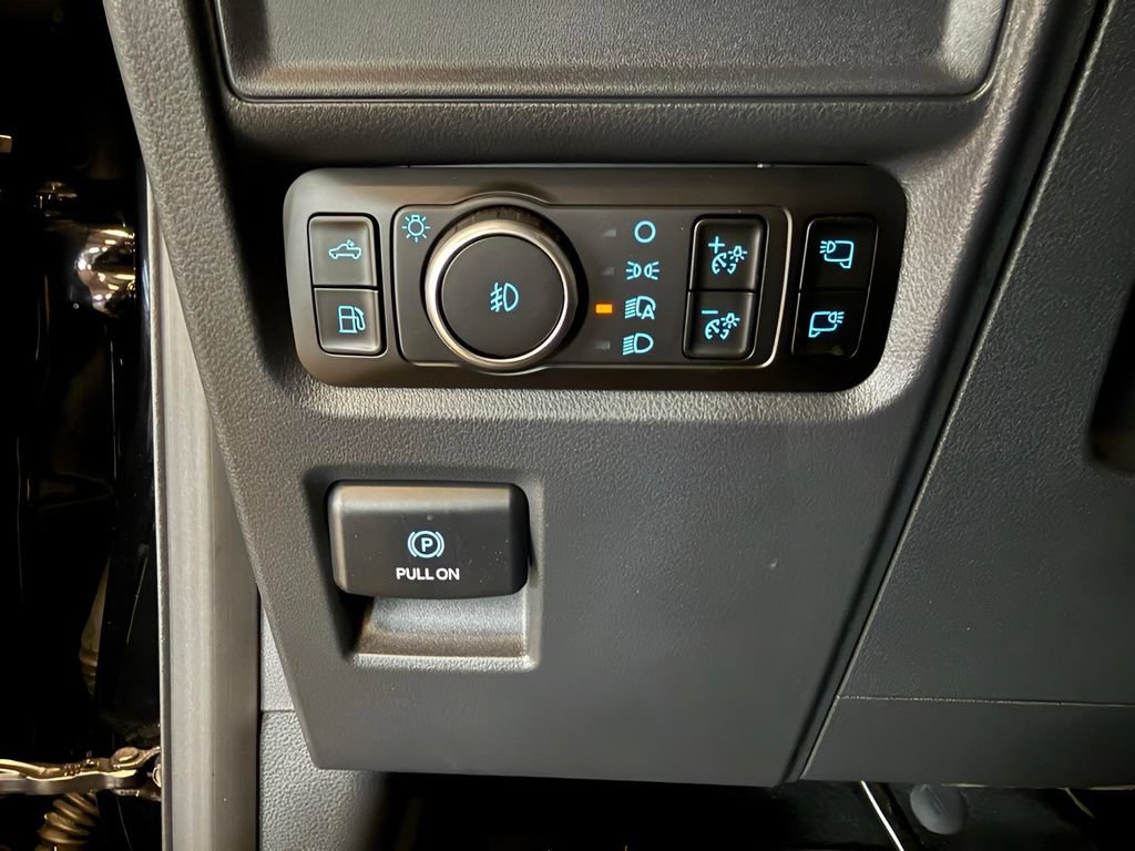 Used 2025 Ford F150 XLT w/ Equipment Group 302A MID AWD/4WD image 18