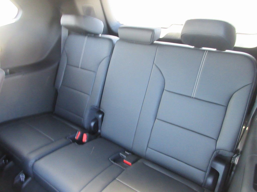 New 2026 GMC Acadia Elevation w/ Black Edition FWD image 15
