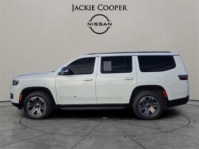 Used 2023 Jeep Wagoneer 4WD w/ Premium Group I image 2