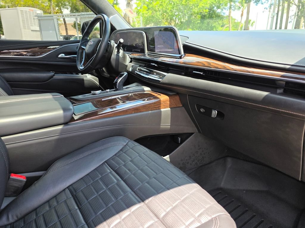 Used 2021 Cadillac Escalade Sport Platinum RWD image 14