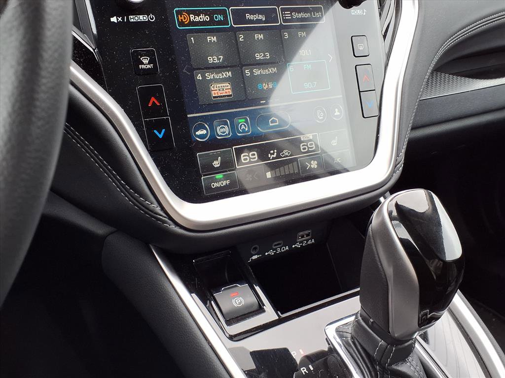 Certified 2025 Subaru Outback Premium image 8