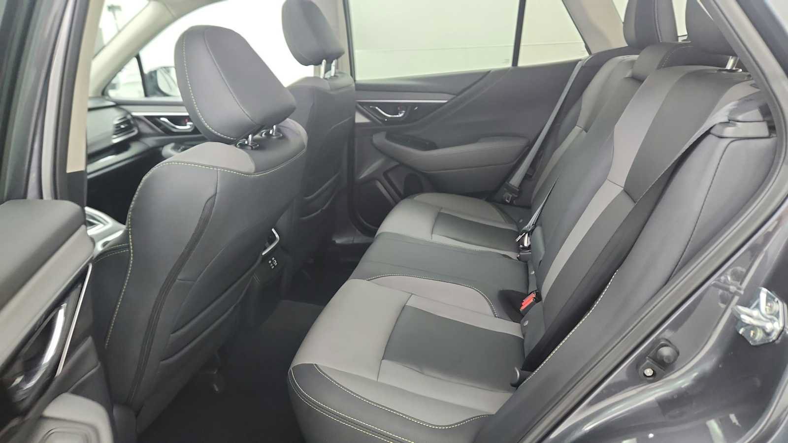 Certified 2025 Subaru Outback Onyx Edition AWD/4WD image 22