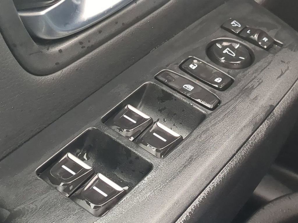 Used 2025 Honda Pilot TrailSport image 24