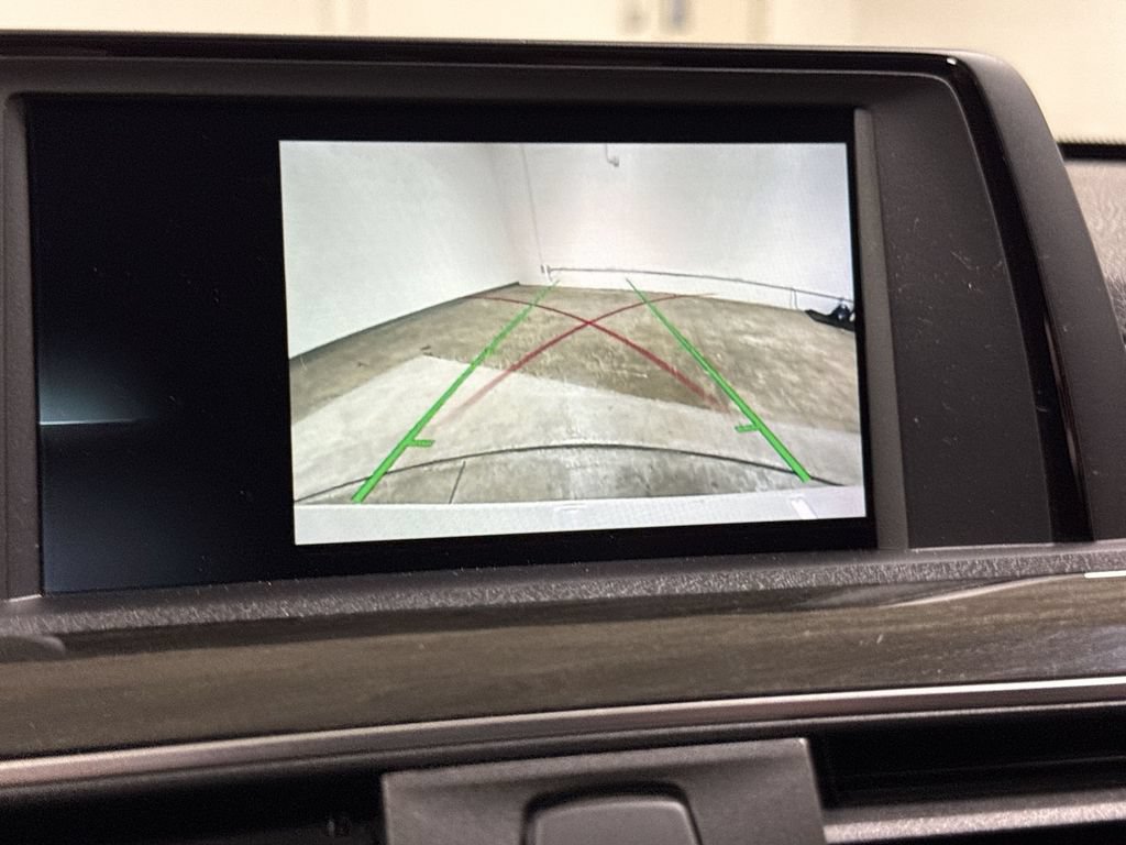 Used 2018 BMW 330i xDrive Sedan AWD/4WD image 15