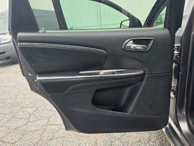 Used 2019 Dodge Journey Crossroad FWD image 28