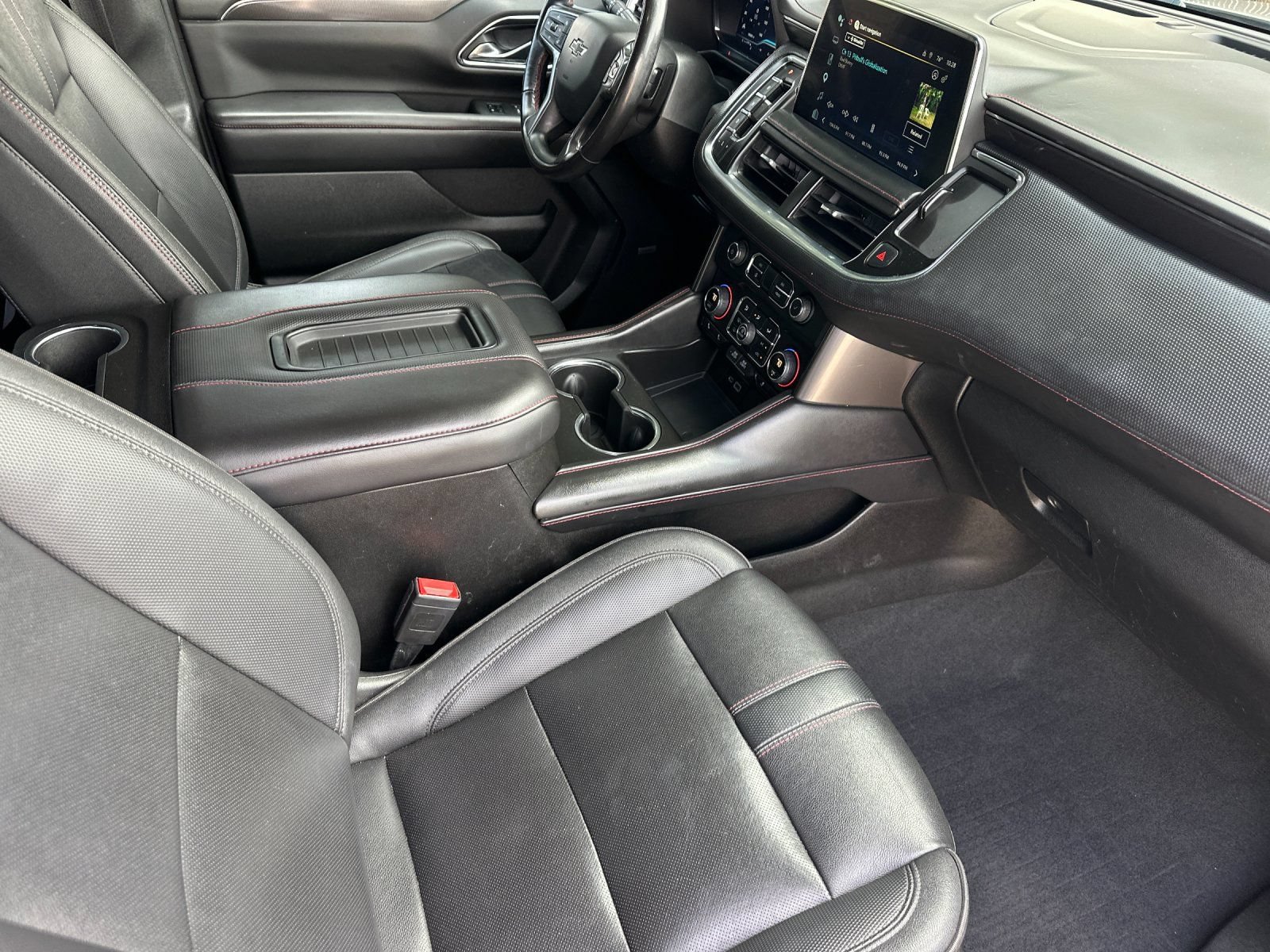 Used 2022 Chevrolet Tahoe RST w/ Luxury Package AWD/4WD image 17