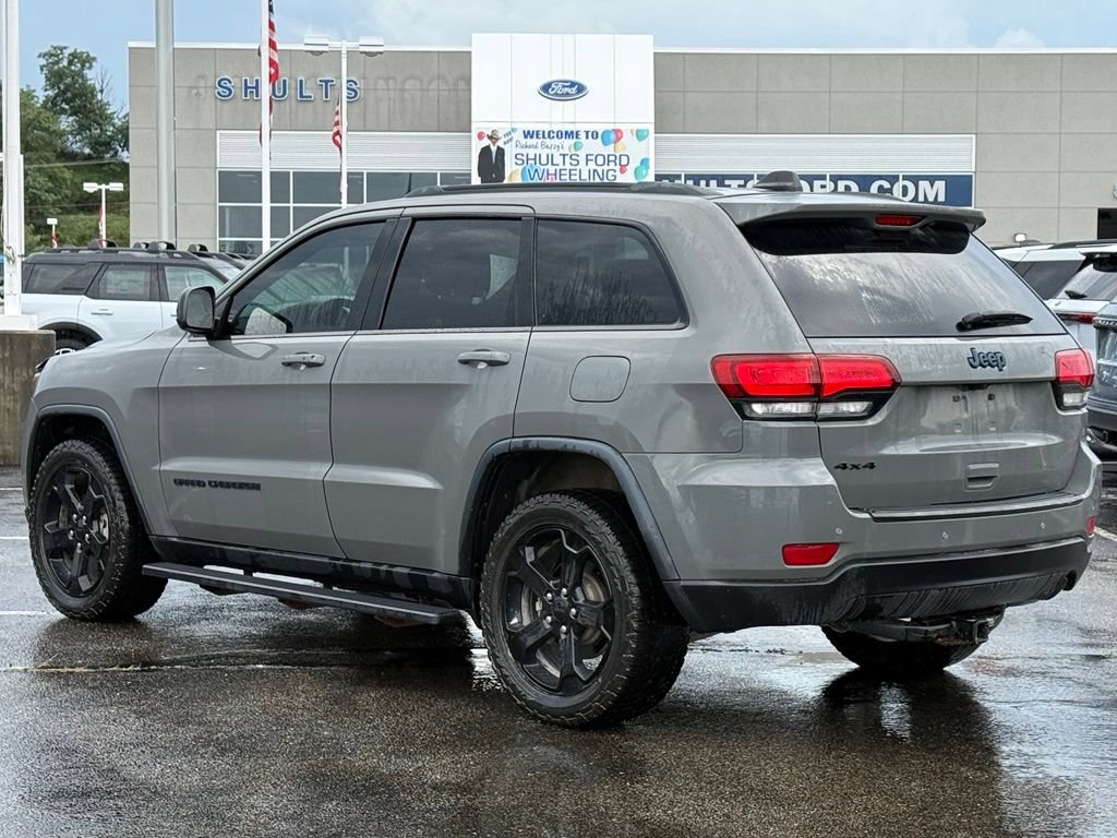 Used 2020 Jeep Grand Cherokee Laredo AWD/4WD image 27