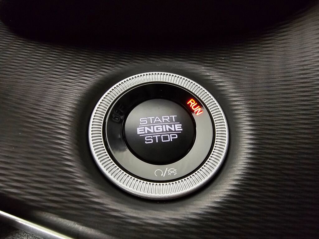 New 2025 Jeep Grand Cherokee Laredo X w/ Trailer Tow Package image 20