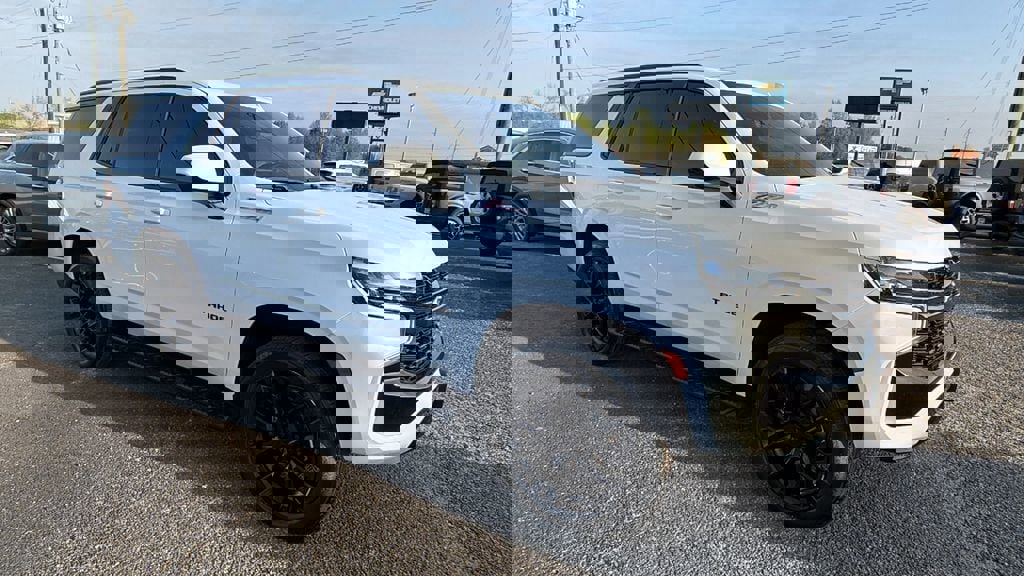 Used 2021 Chevrolet Tahoe Z71 w/ Rear Media and Nav Package image 3